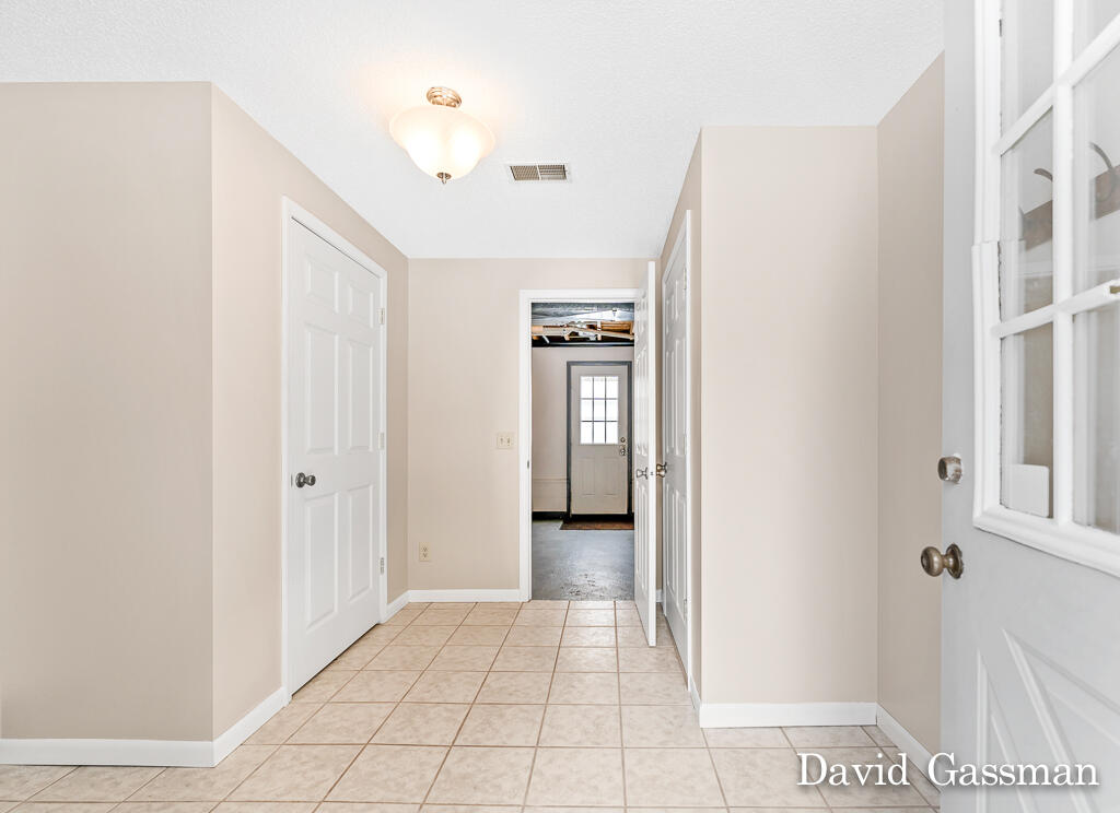 4765 Anderson Road Muskegon, MI 49445 - Photo 22 of 37 4765Anderson25Lores