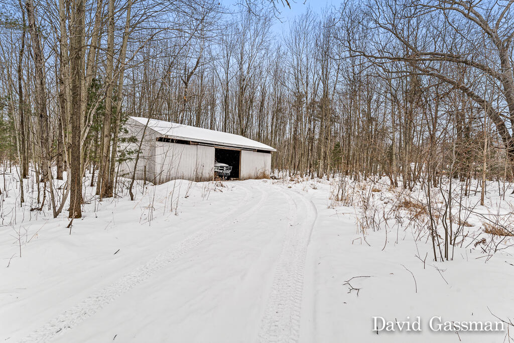 4765 Anderson Road Muskegon, MI 49445 - Photo 5 of 37 4765Anderson04Lores