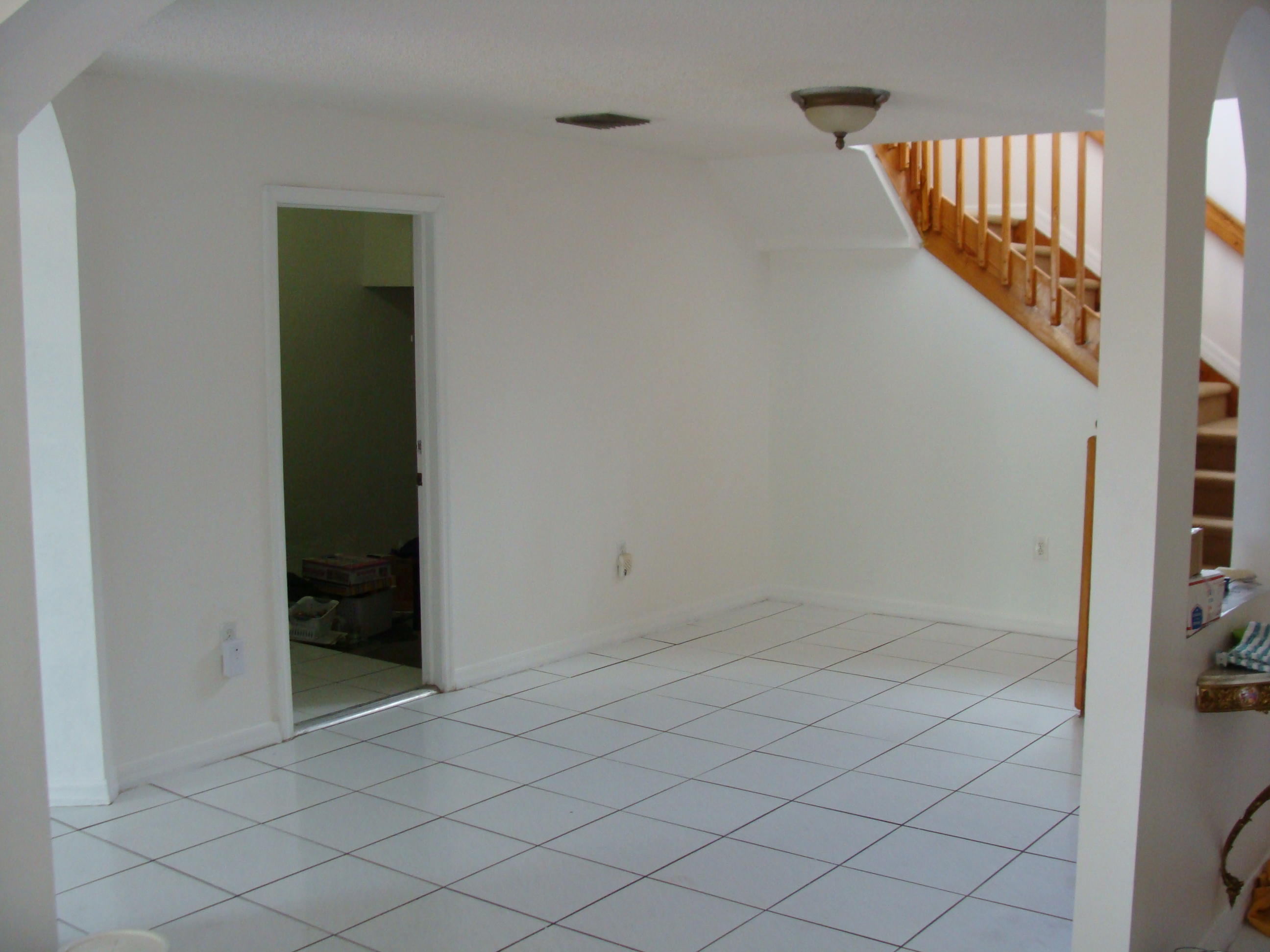 8733 Southwest 158th Place Miami, FL 33193 - Photo 10 of 12 DSC00869