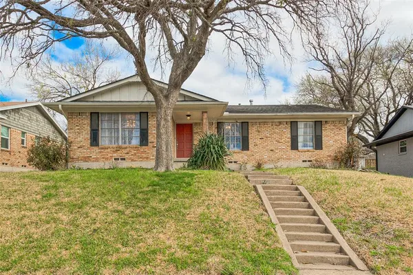 $3,495 | 8925 Stanwood Drive, Dallas, TX 75228