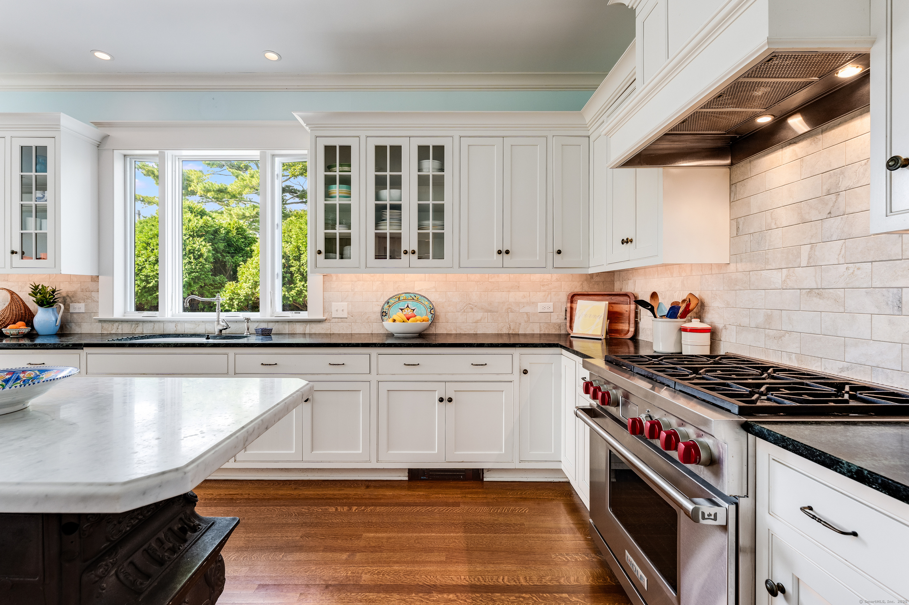 27 Church Street Groton, CT 06340 - Photo 13 of 37