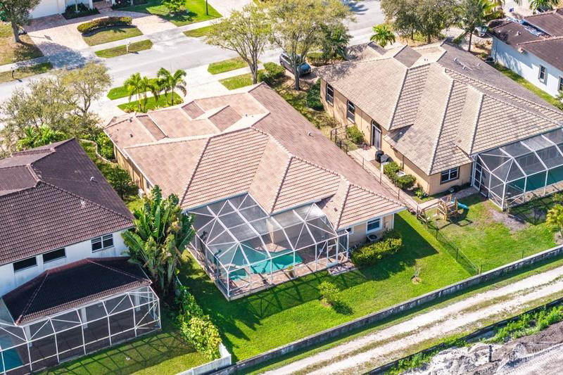 8235 Southwest 51st Street Cooper City, FL 33328 - Photo 27 of 29 Paradise awaits!