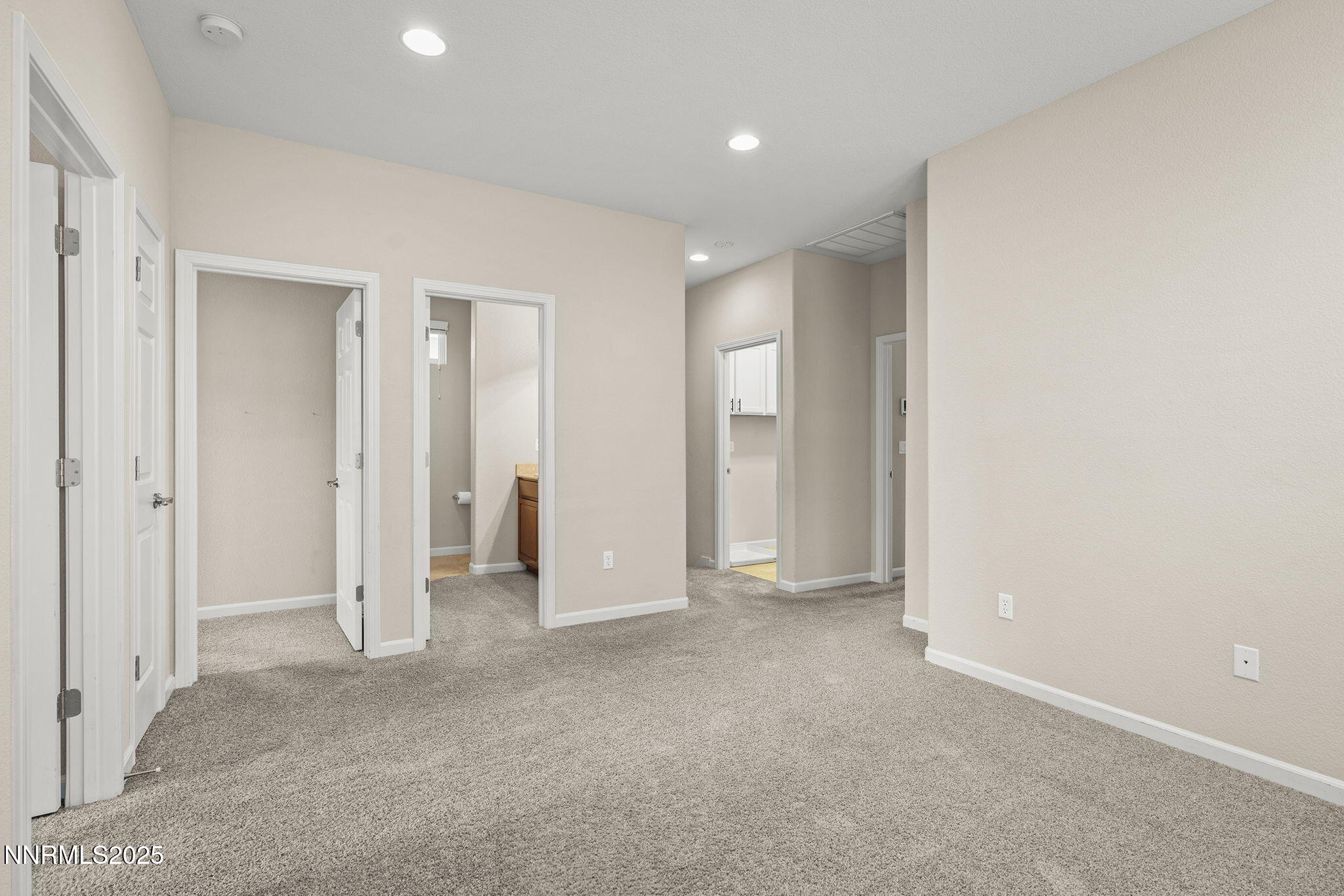 2040 Alamo Square Way Reno, NV 89509 - Photo 18 of 39 an empty room with closet and bathroom