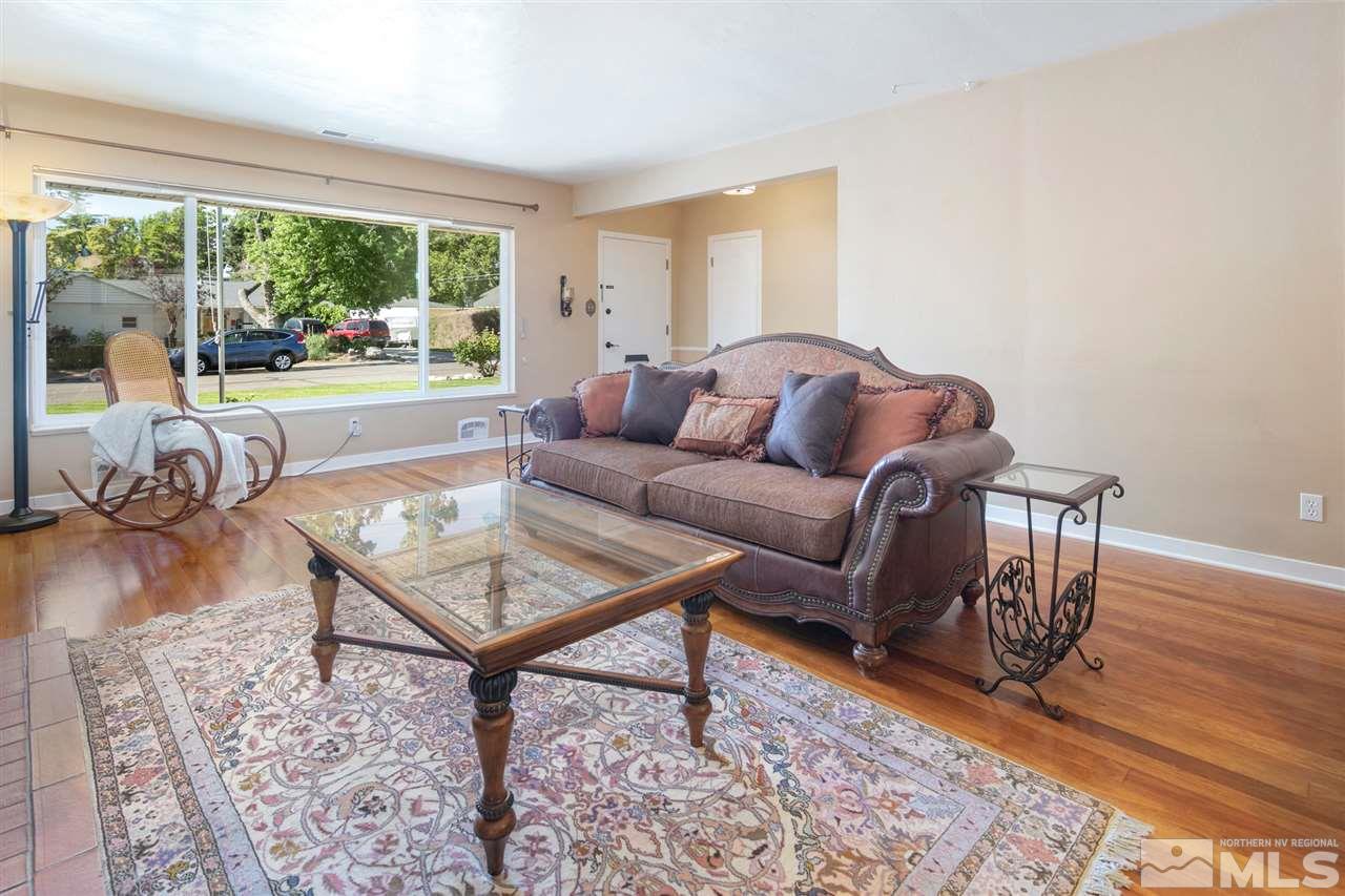 867 Brown Street Reno, NV 89509 - Photo 5 of 38 Photo 5