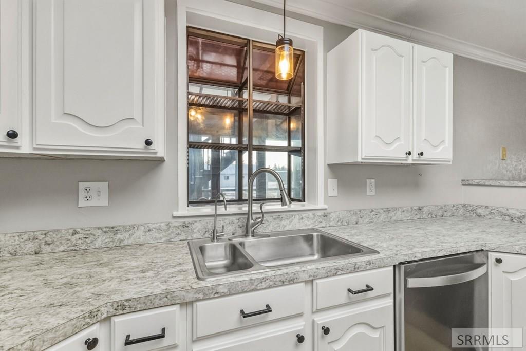 98 North 4100 East Rigby, ID 83442 - Photo 17 of 82