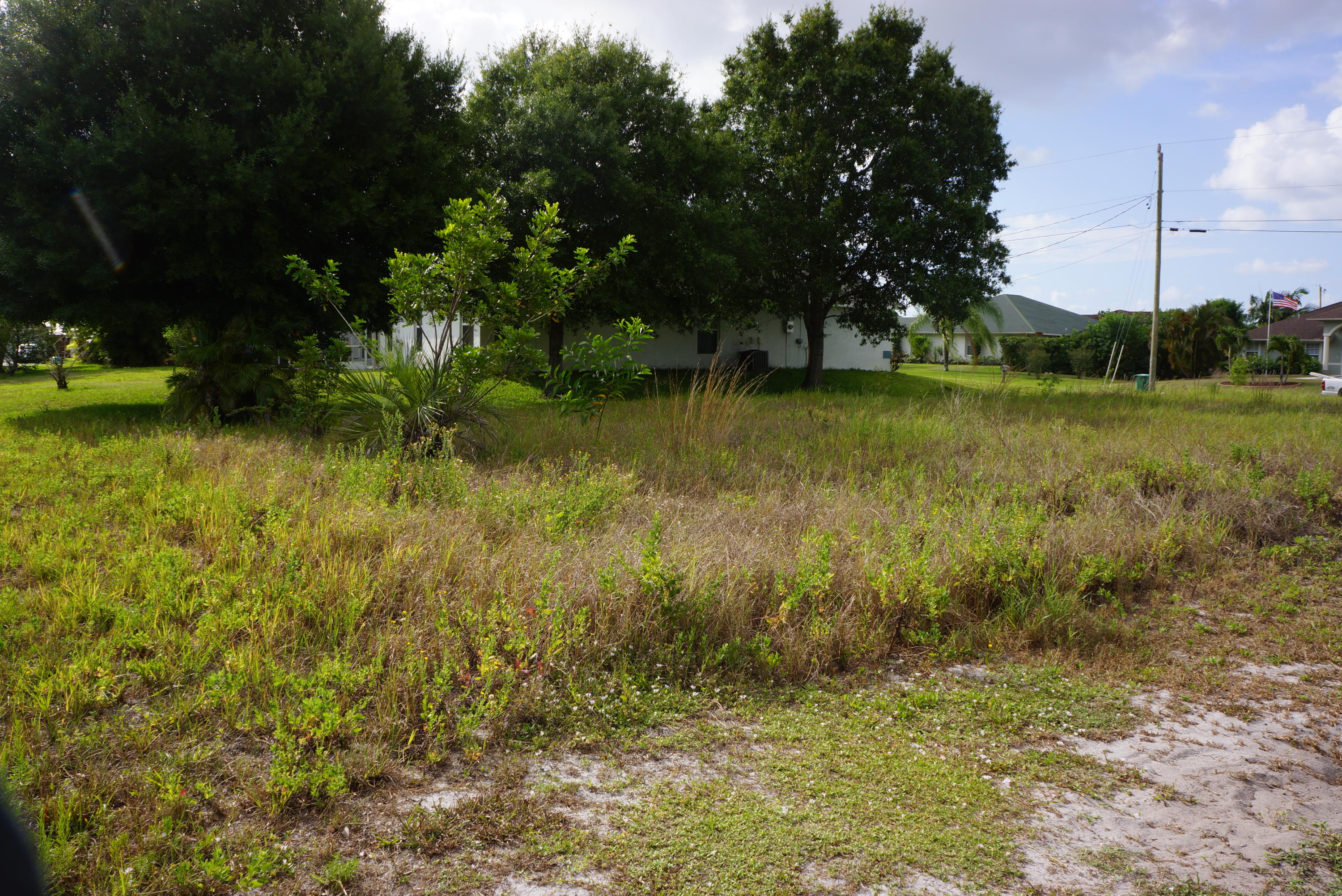 305 Southeast Fisk Road Port St. Lucie, FL 34984 - Photo 2 of 6 DSC02379