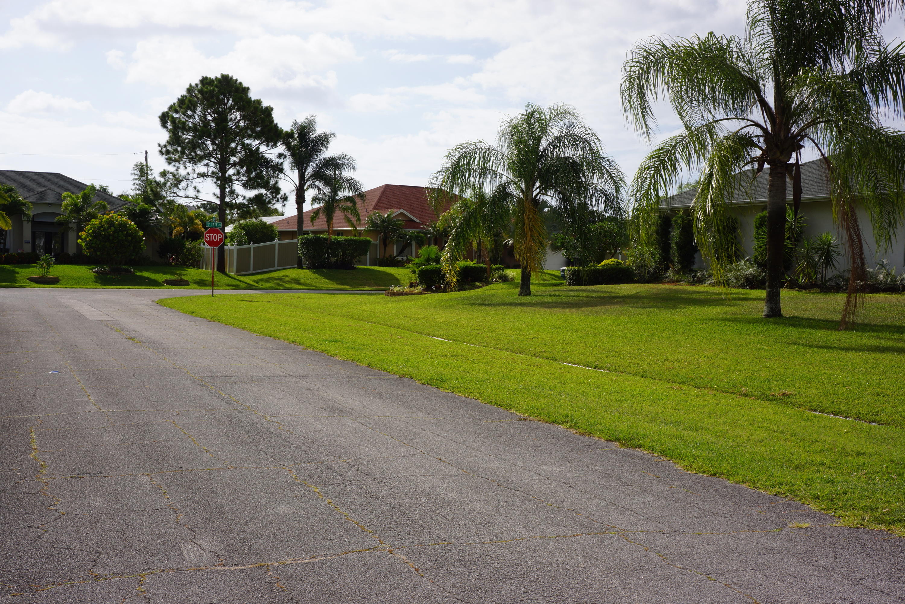 305 Southeast Fisk Road Port St. Lucie, FL 34984 - Photo 4 of 6 DSC02381