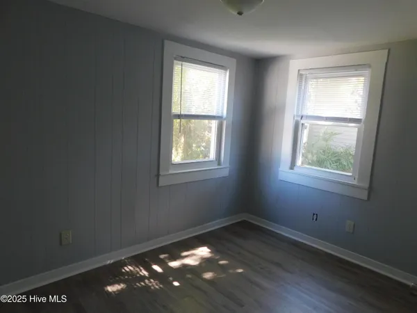 $1,500 | 609 Broad Street, Beaufort, NC 28516