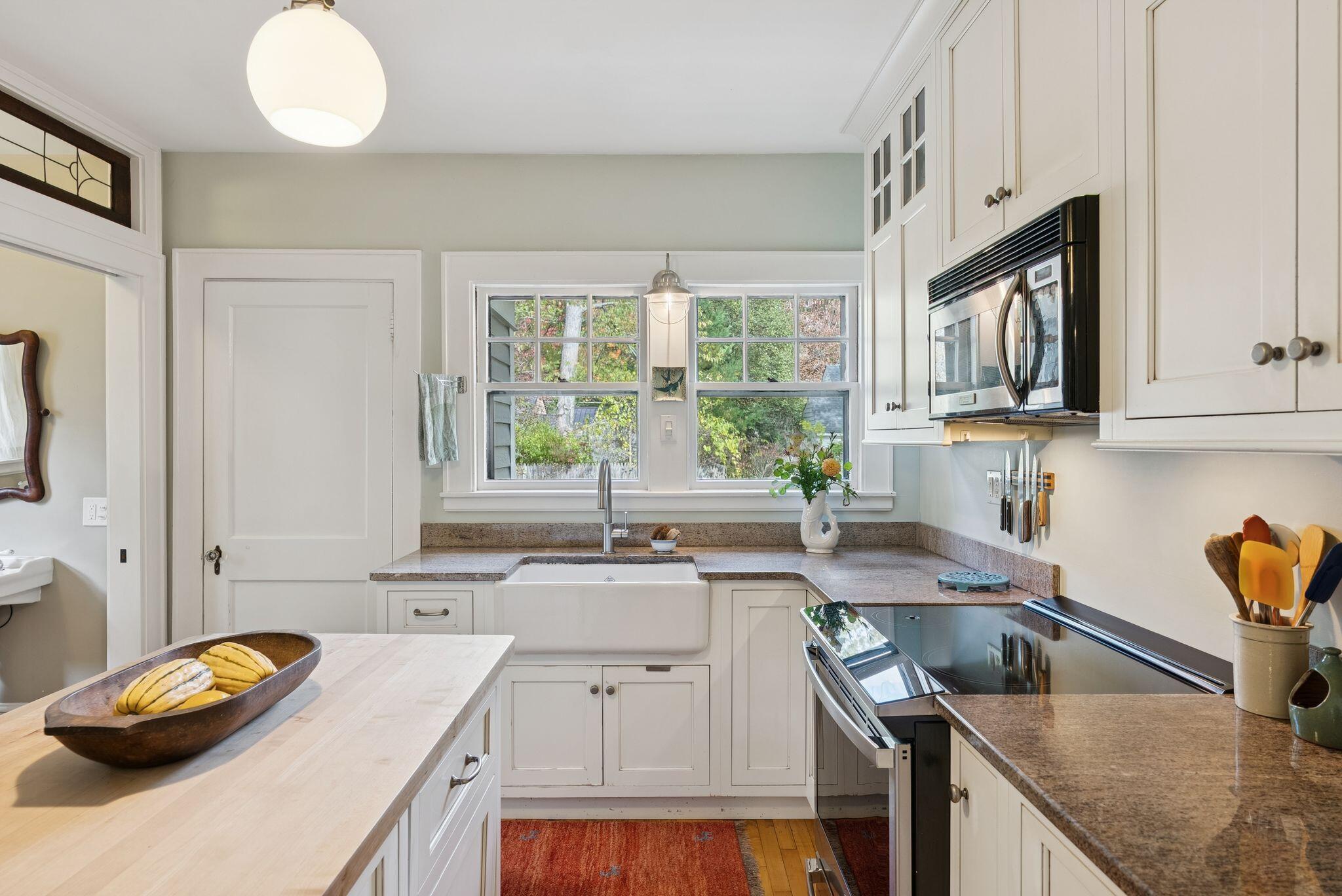 89 Clinton Street Portland, ME 04103 - Photo 19 of 51 32_DSC02346