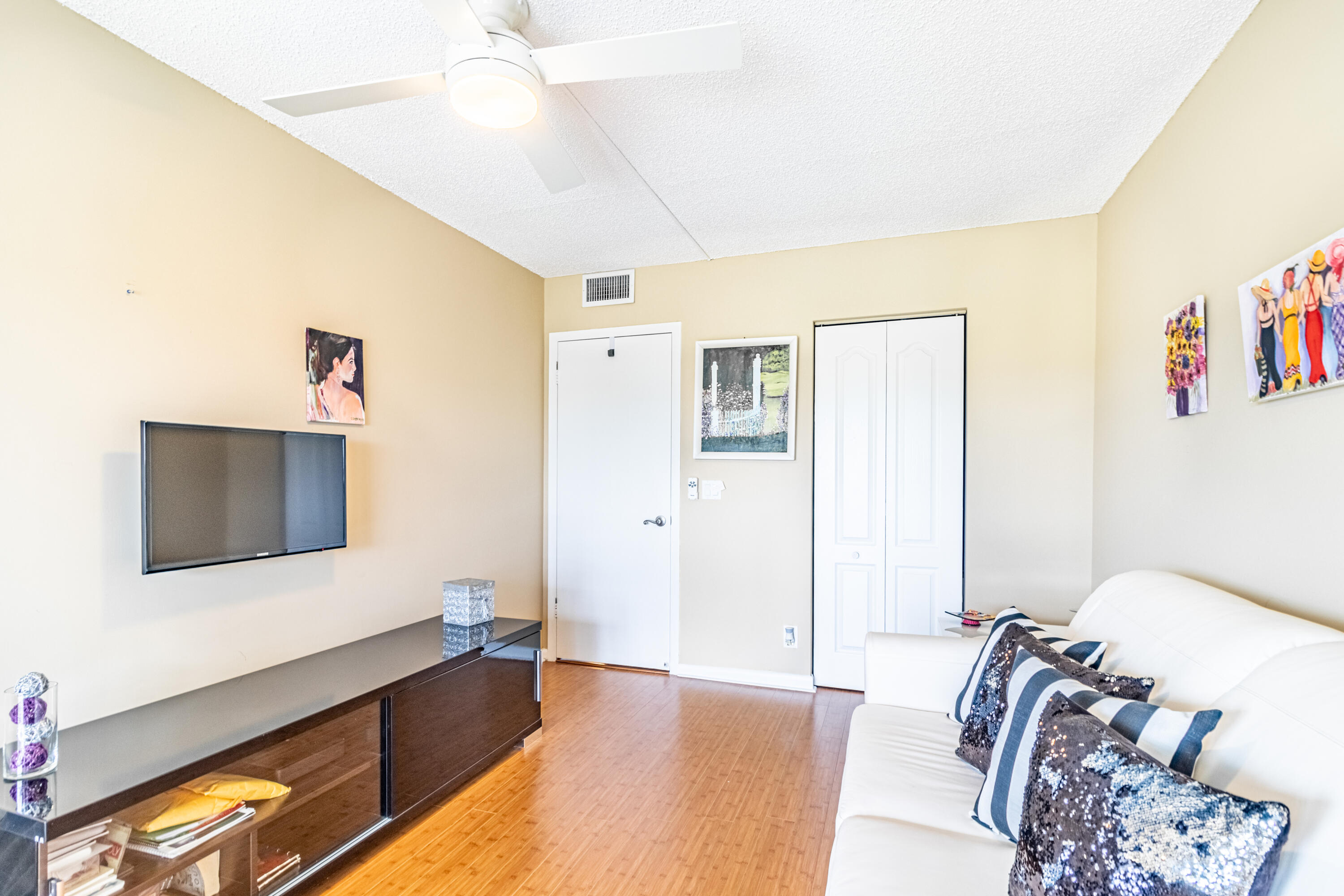4027 Newcastle B Boca Raton, FL 33434 - Photo 15 of 18 IMG_0533-HDR-2