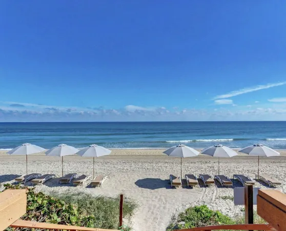 $989,000 | 3440 South Ocean Boulevard, Unit 105S, Palm Beach, FL 33480