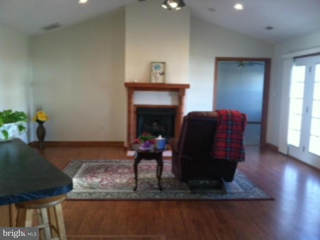 203 Goldenrod Road Winchester, VA 22602 - Photo 12 of 30 Interior (General)