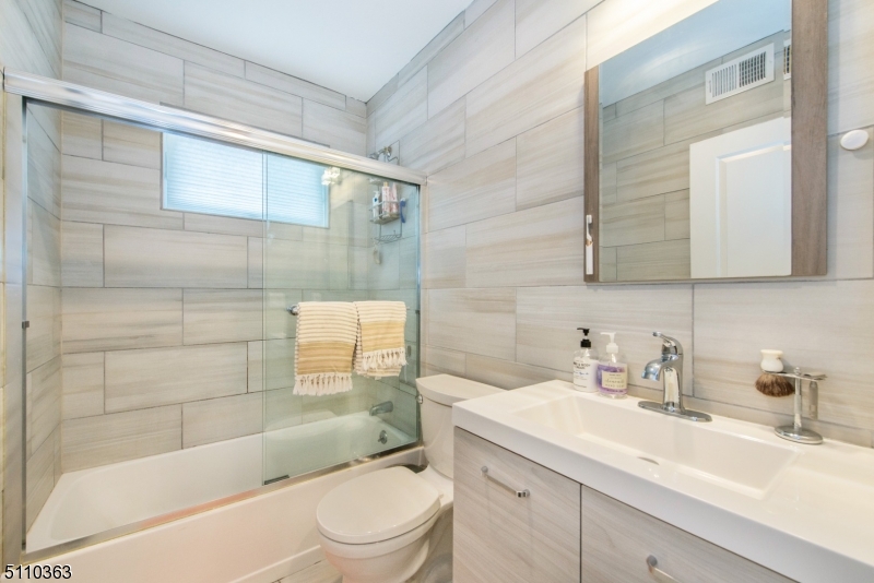 109 Springfield Avenue Summit, NJ 07901 - Photo 17 of 24