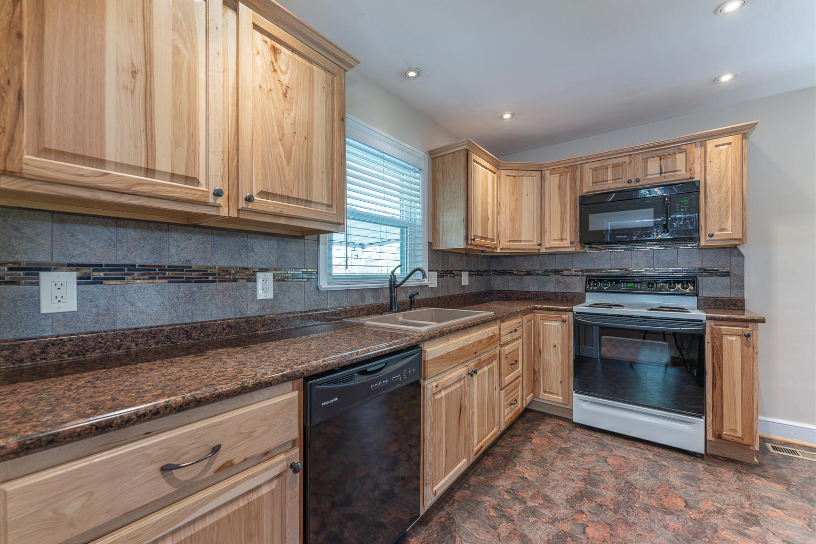 4736 Showalter Road Northwest Roanoke, VA 24017 - Photo 12 of 46 Kitchen