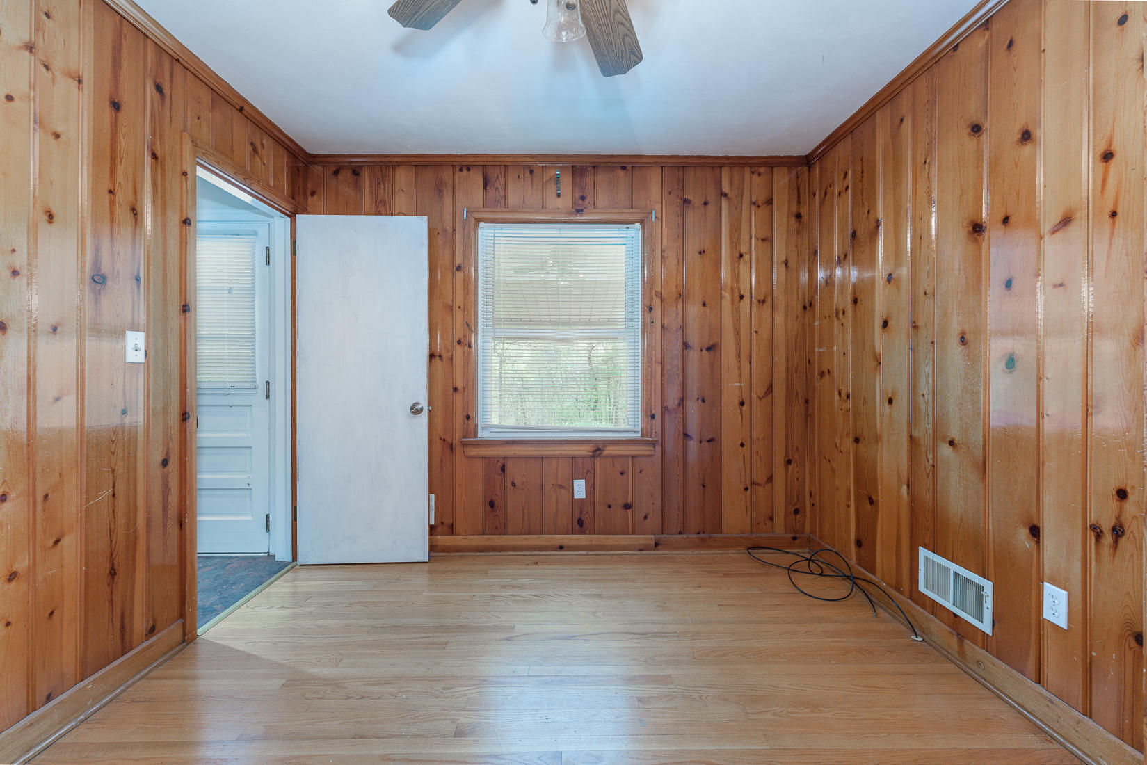 4736 Showalter Road Northwest Roanoke, VA 24017 - Photo 16 of 46 Bedroom