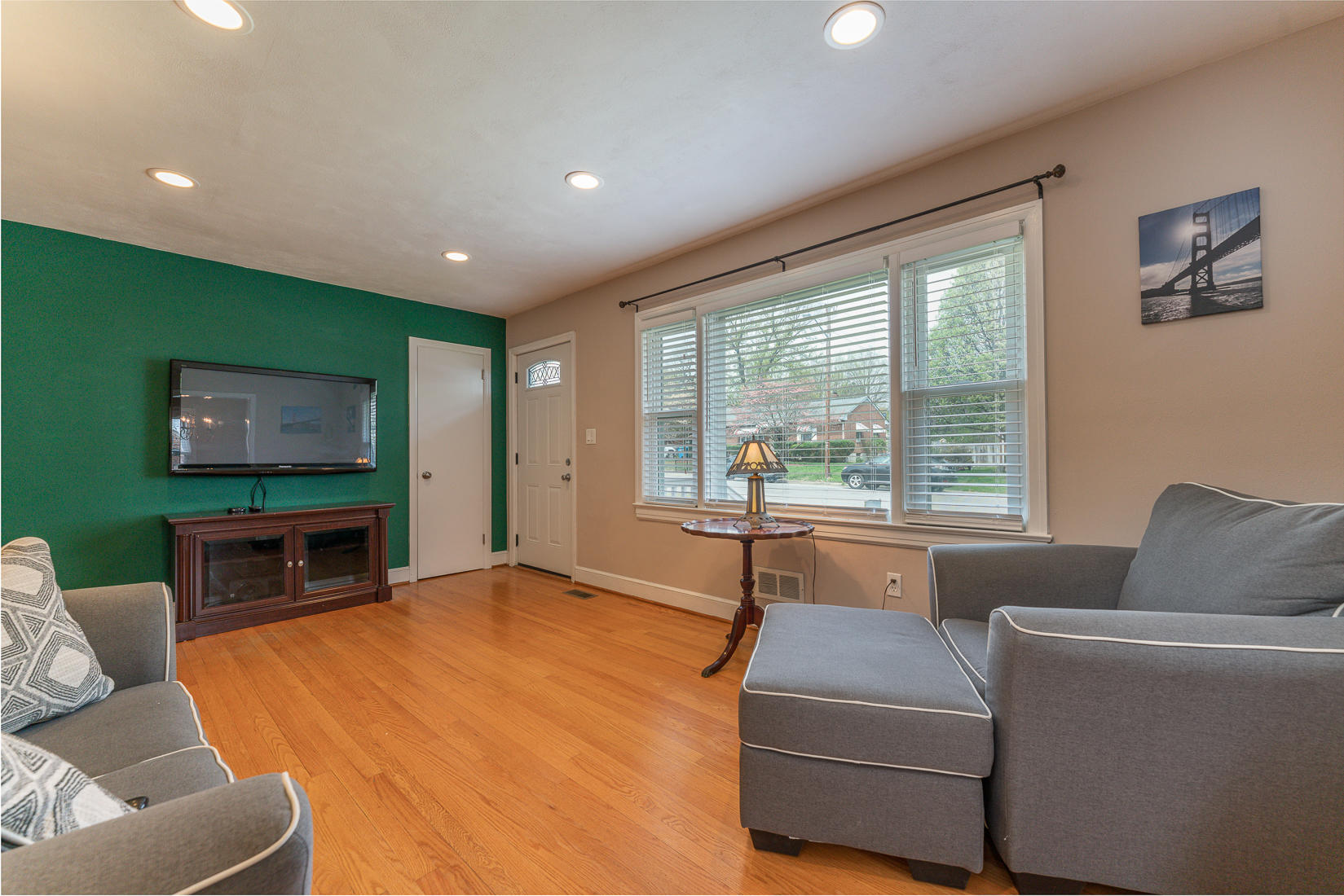 4736 Showalter Road Northwest Roanoke, VA 24017 - Photo 4 of 46 Living Room