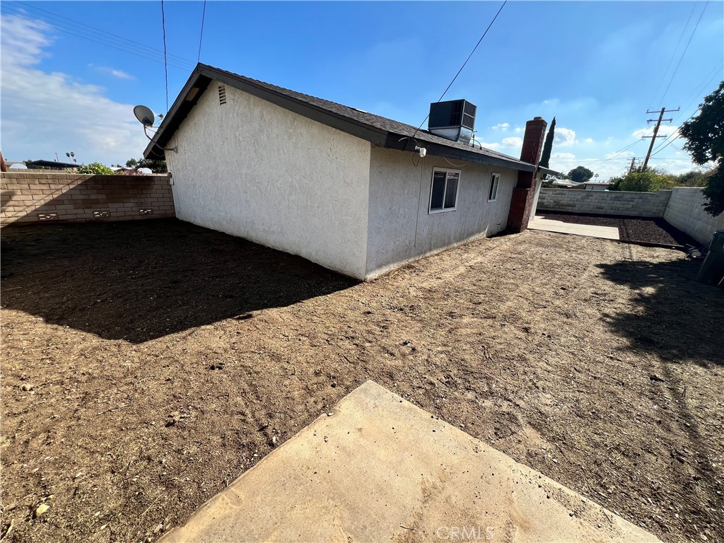 866 North Eucalyptus Avenue Rialto, CA 92376 - Photo 17 of 20