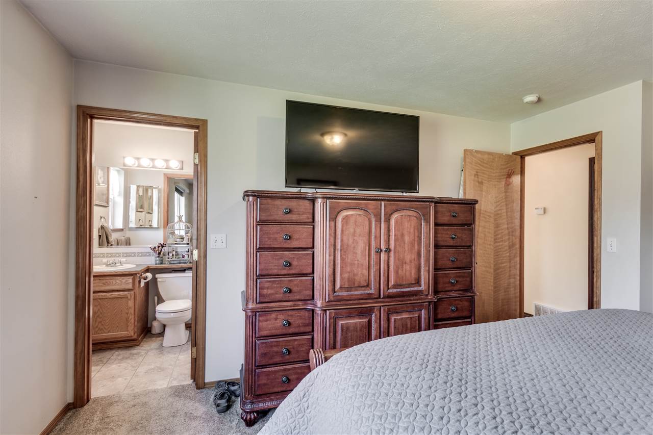 18020 North Addison Court Colbert, WA 99005 - Photo 10 of 23