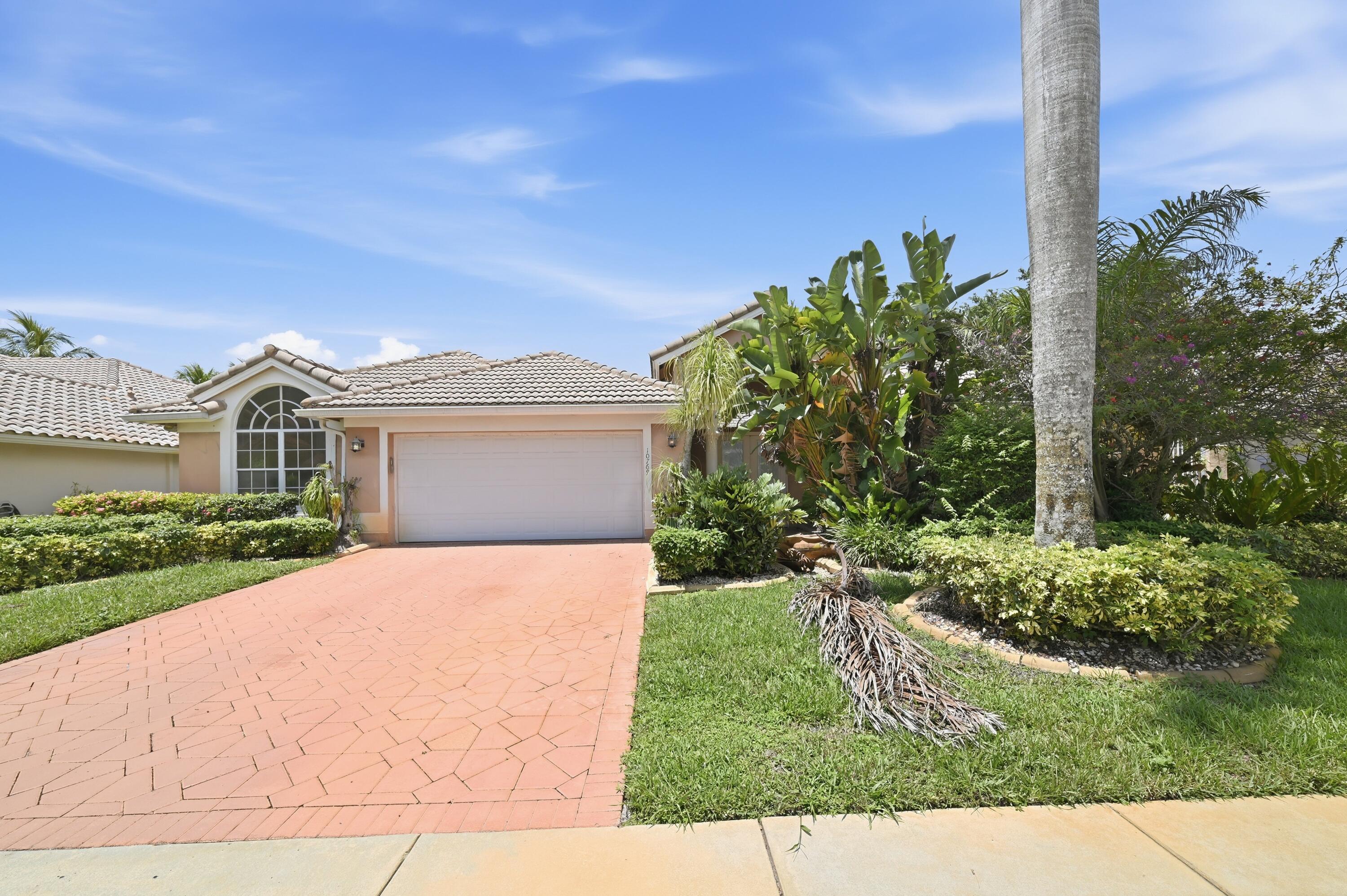 10769 Maple Chase Drive Boca Raton, FL 33498 - Photo 2 of 47 Mela_Boca_Rantal_HDR_001