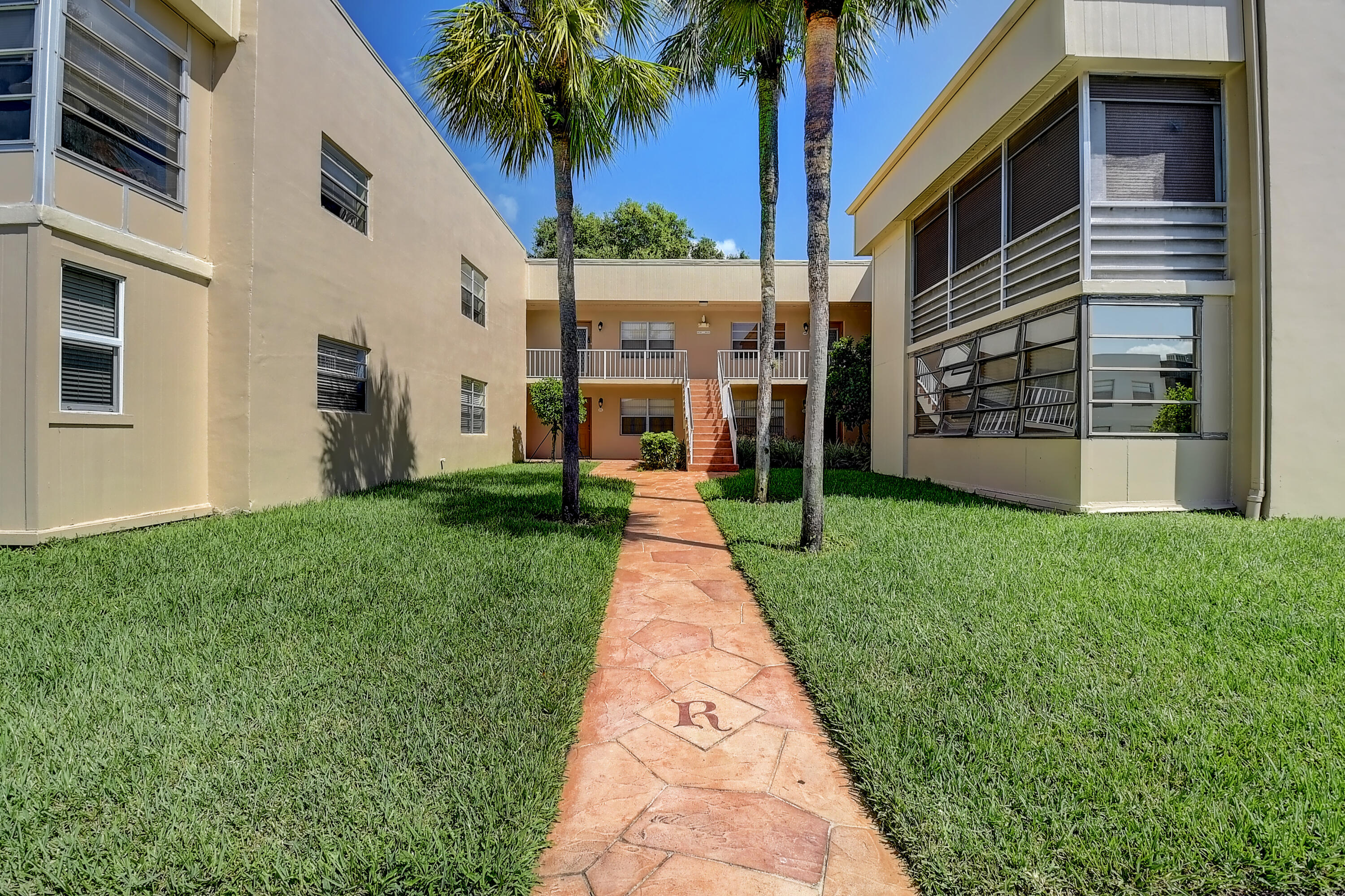 832 Normandy Trail Delray Beach, FL 33484 - Photo 5 of 46 03_dsc_1791_2_3_4_5