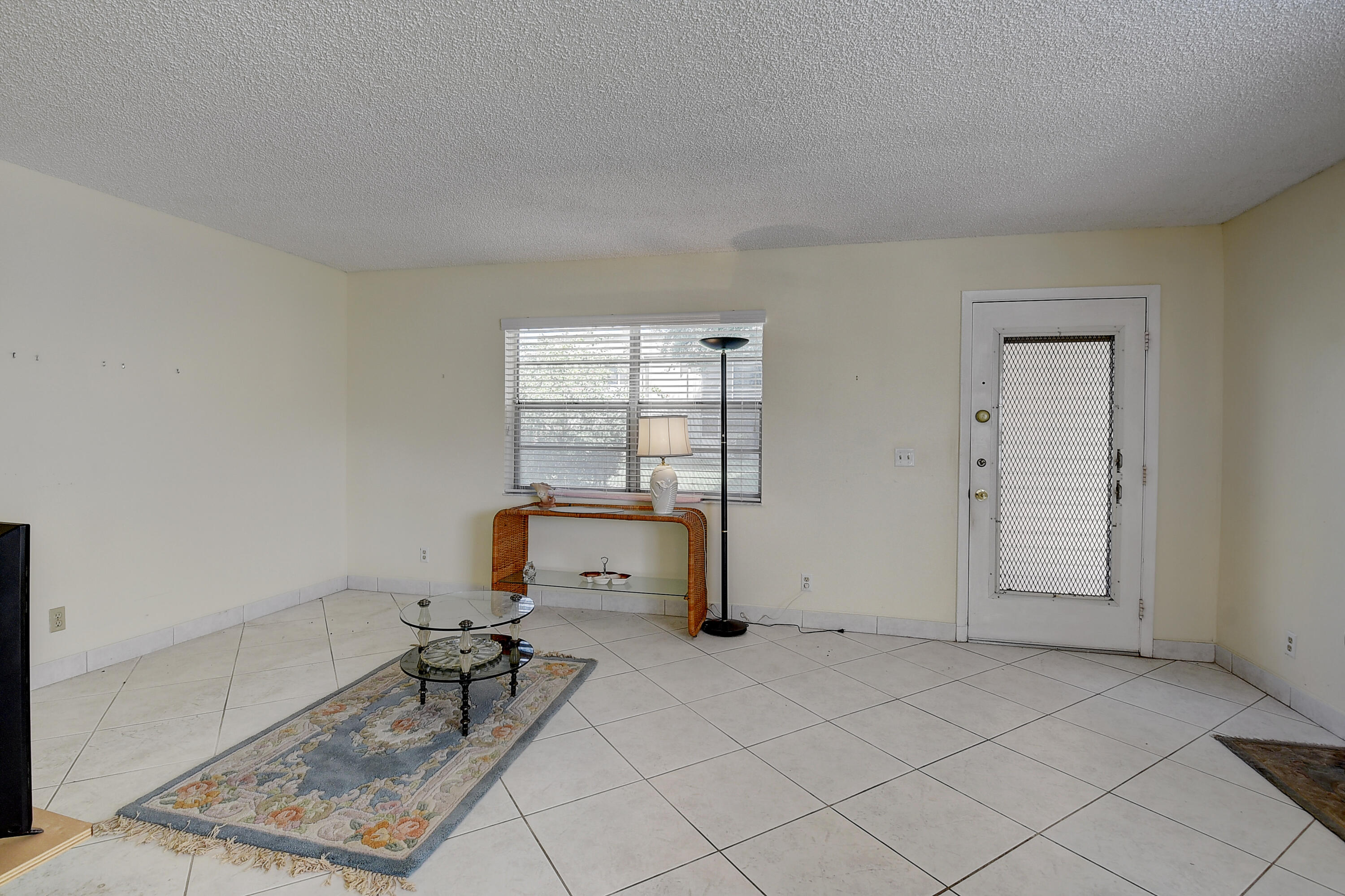 832 Normandy Trail Delray Beach, FL 33484 - Photo 9 of 46 08_dsc_1816_17_18_19_20