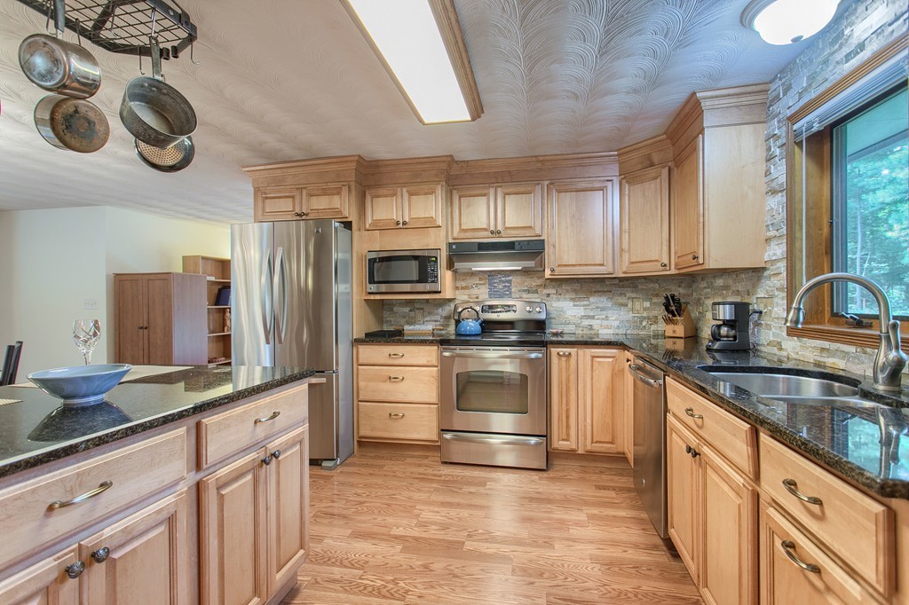 4 Samuel Road Chelmsford, MA 01824 - Photo 6 of 30