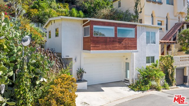 2286 El Contento Drive Los Angeles, CA 90068 - Photo 2 of 34