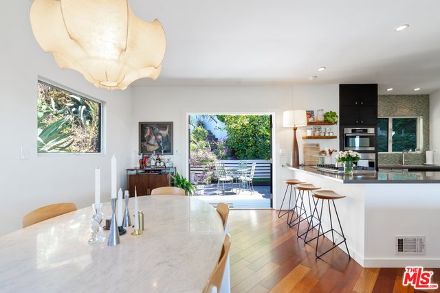 2286 El Contento Drive Los Angeles, CA 90068 - Photo 12 of 34