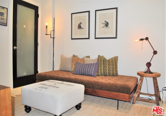 2286 El Contento Drive Los Angeles, CA 90068 - Photo 21 of 34