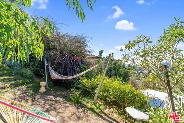 2286 El Contento Drive Los Angeles, CA 90068 - Photo 30 of 34