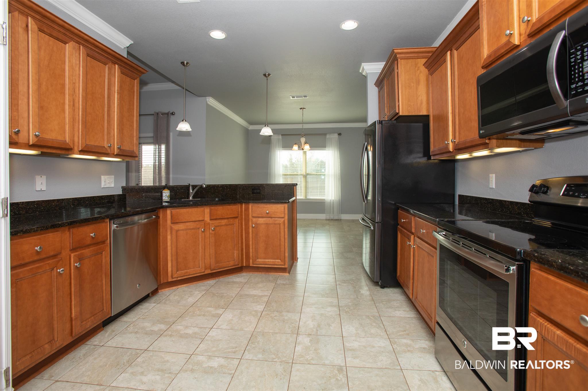 7029 Rocky Rd Loop Gulf Shores, AL 36542 - Photo 23 of 43 Kitchen