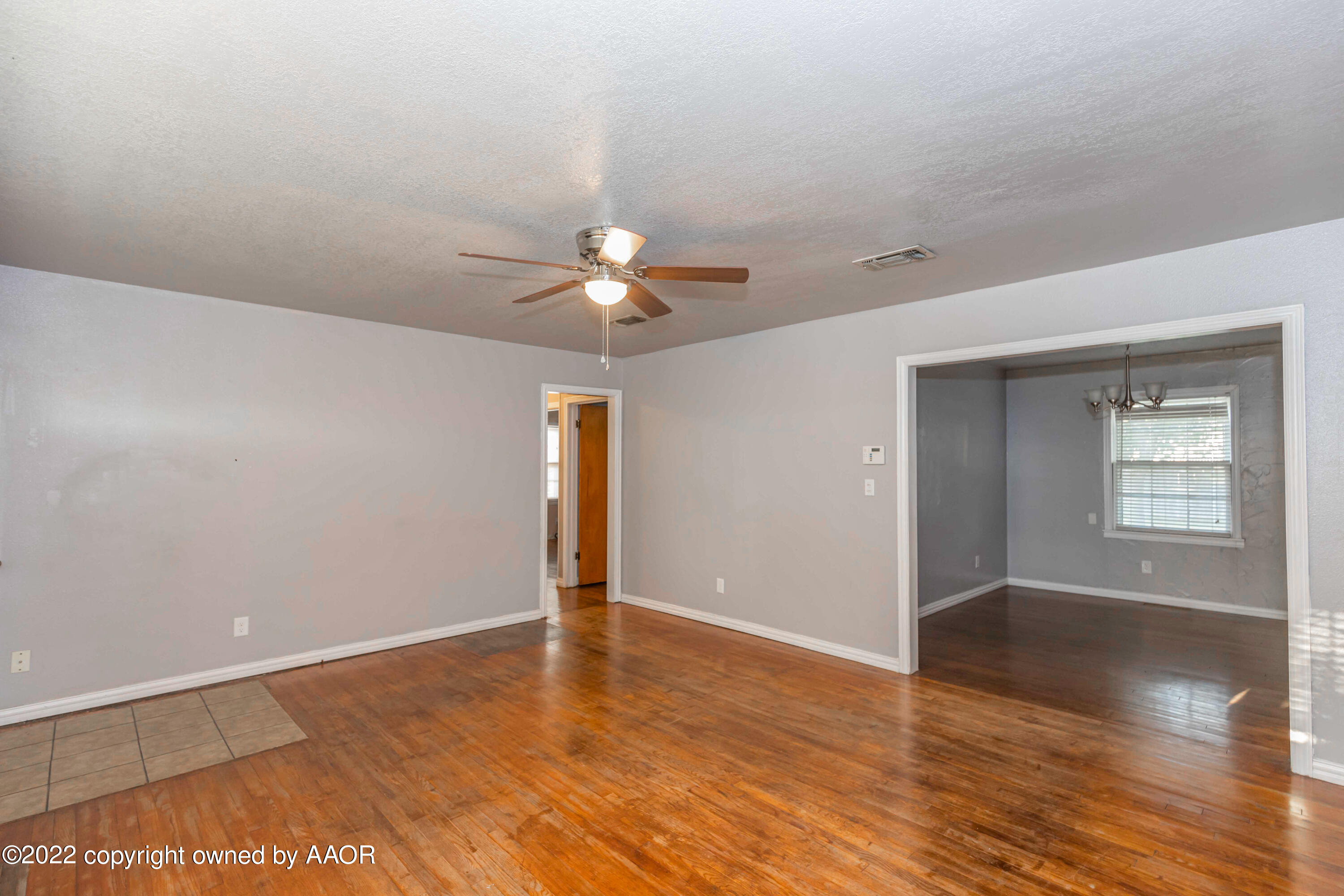 4302 Cline Road Amarillo, TX 79110 - Photo 8 of 26 LIVING ROOM 3