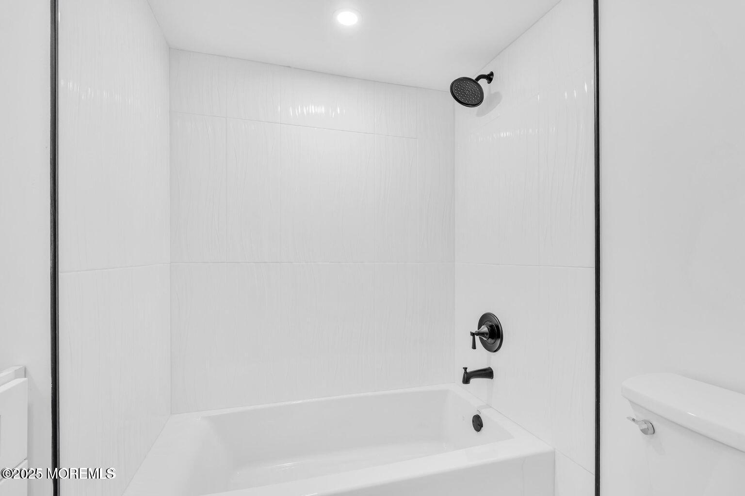 1618 Crimson Road Toms River, NJ 08755 - Photo 16 of 33 20251127171139267743000000-o