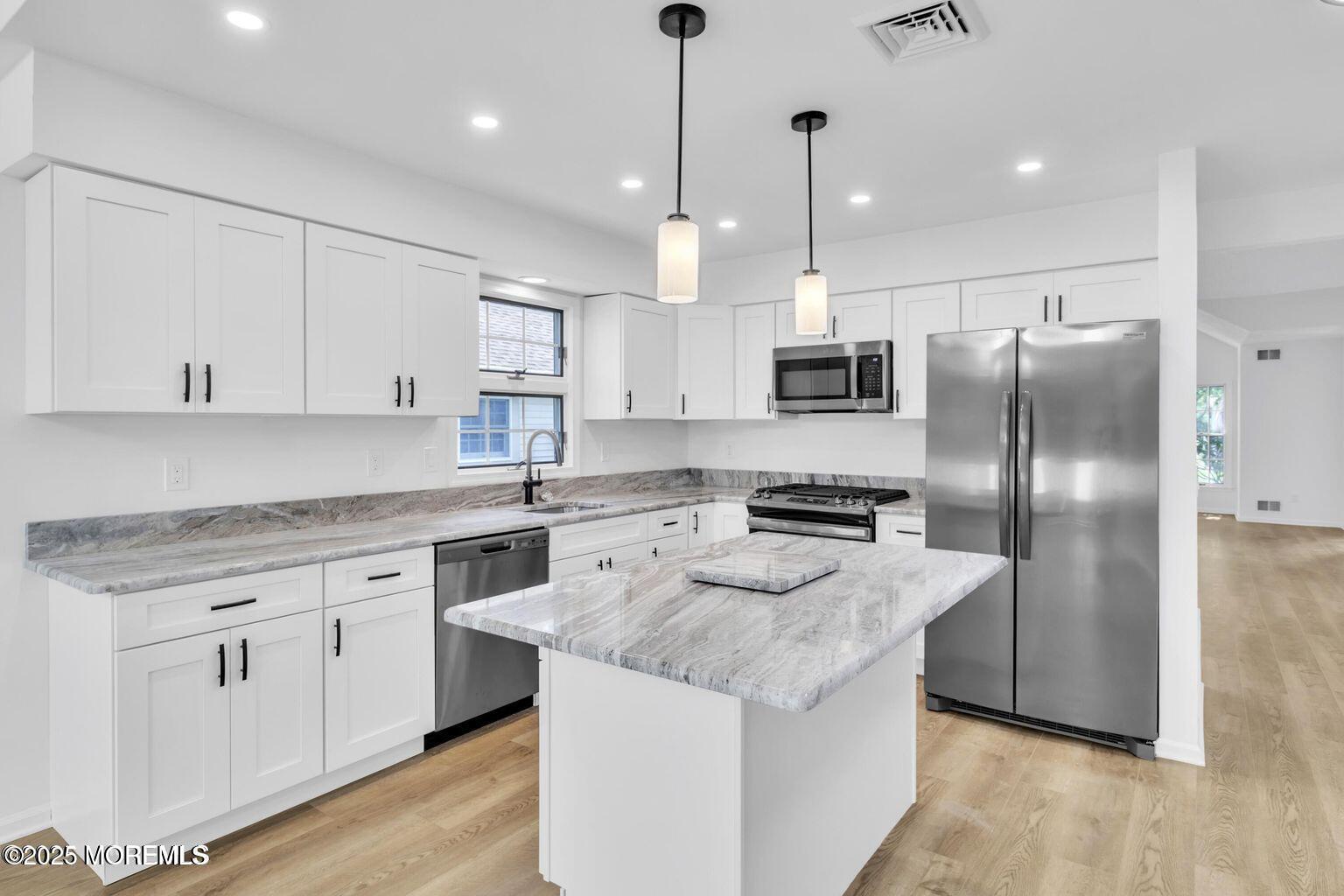 1618 Crimson Road Toms River, NJ 08755 - Photo 5 of 33 20251127171125408497000000-o