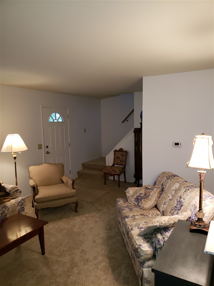 1056 Ramsgate Road Flint, MI 48532 - Photo 12 of 23 31380916-11.JPG