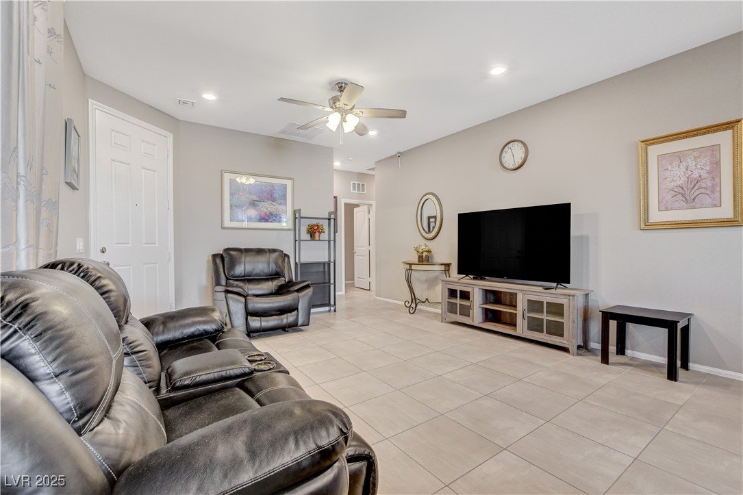 Undisclosed Address Las Vegas, NV 89118 - Photo 6 of 25