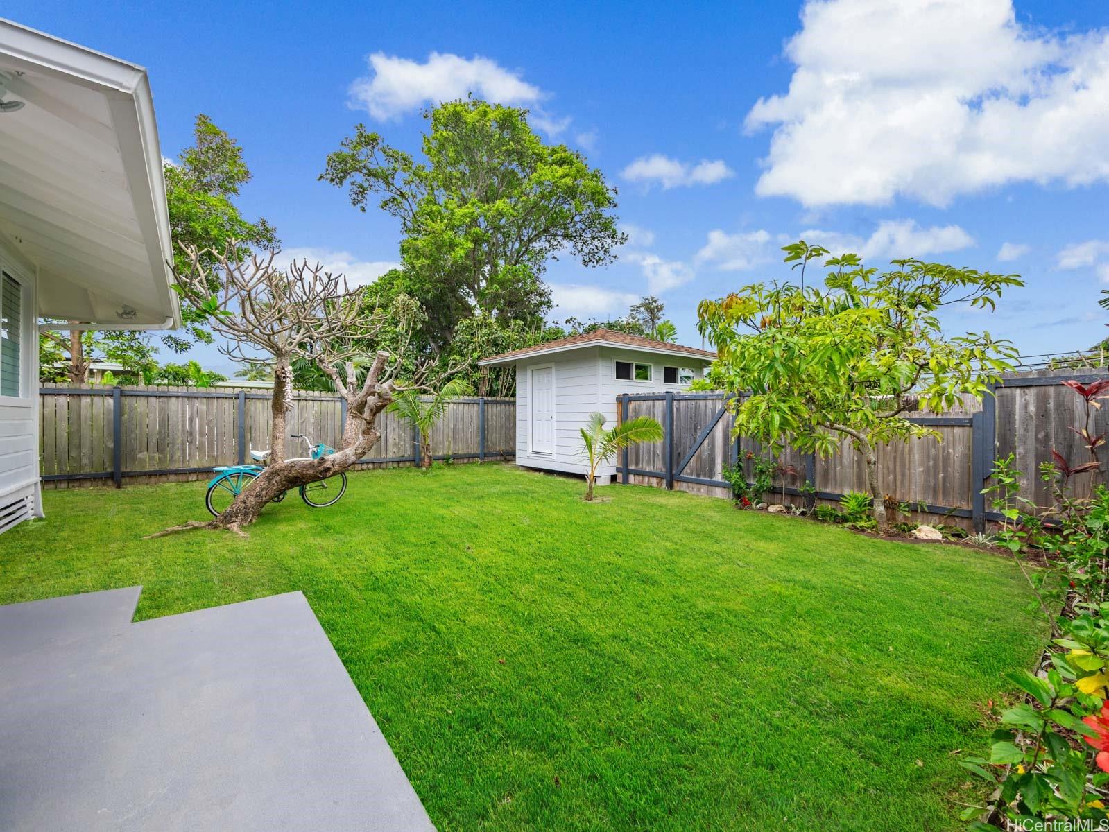 244 Awakea Road Kailua, HI 96734 - Photo 20 of 25 Backyard off of main house