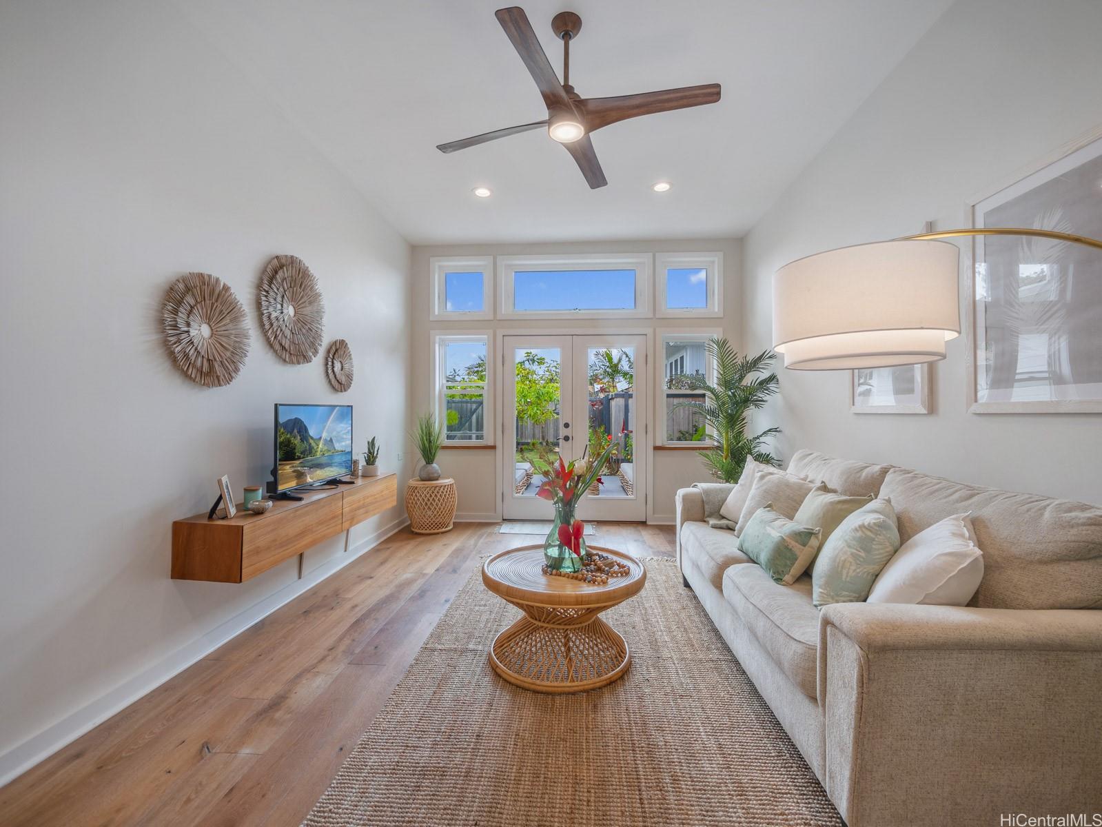 244 Awakea Road Kailua, HI 96734 - Photo 7 of 25 Additional living space in the main house.