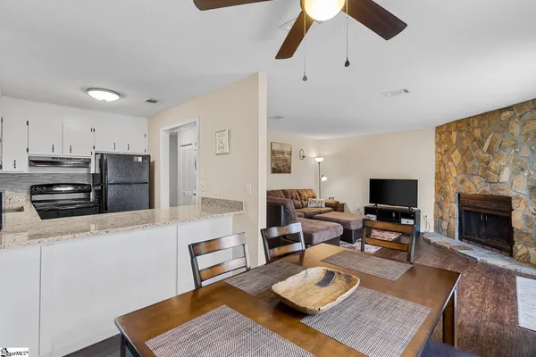 $264,900 | 18 C Hartwell Villas, Anderson, SC 29626