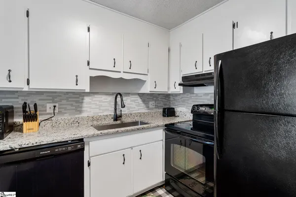 $264,900 | 18 C Hartwell Villas, Anderson, SC 29626