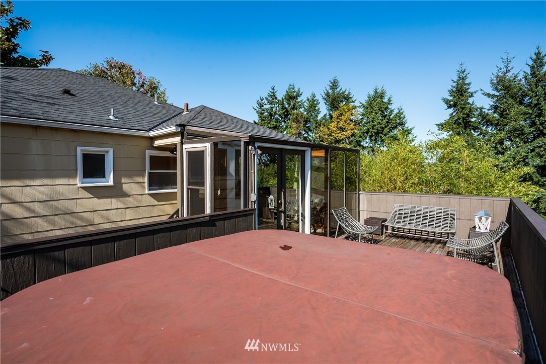 406 Raye Street Seattle, WA 98109 - Photo 17 of 37 Gallery Image 17
