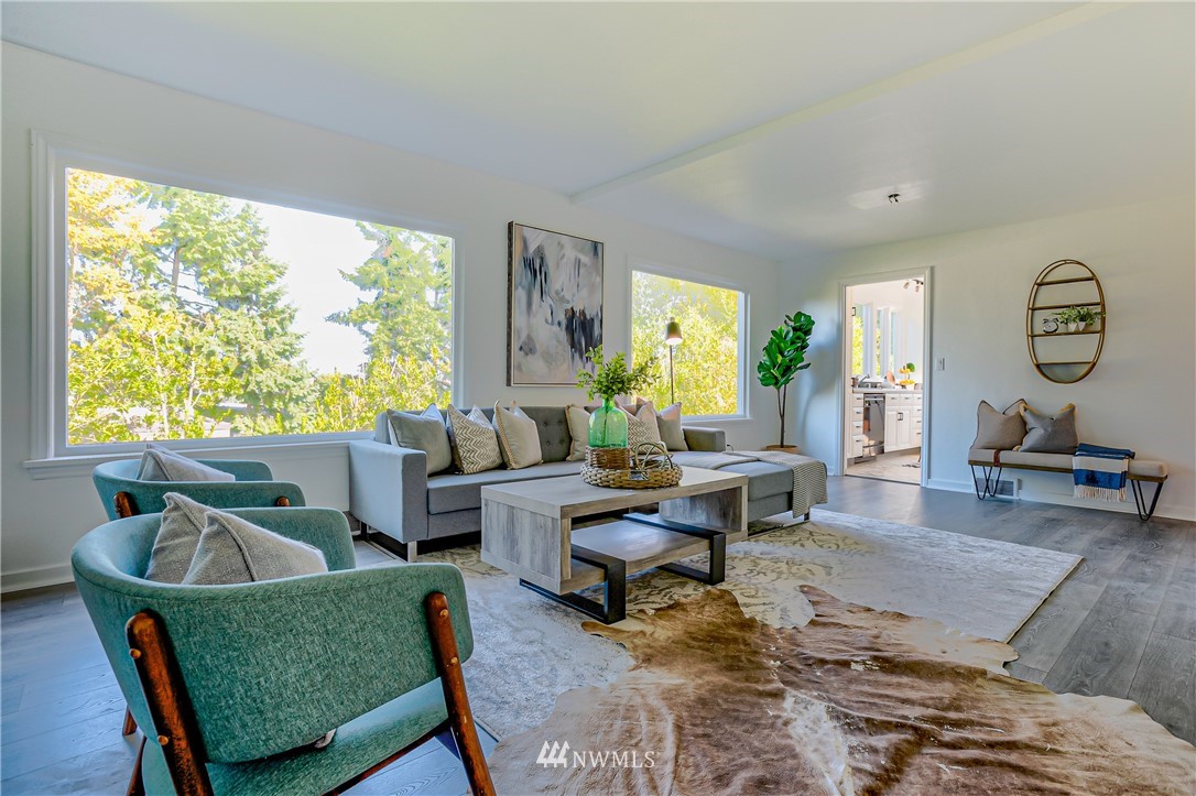 406 Raye Street Seattle, WA 98109 - Photo 4 of 37 Gallery Image 4