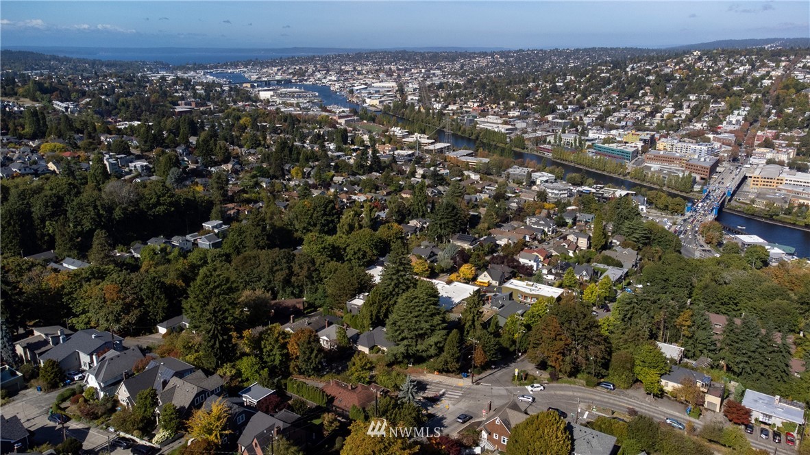 406 Raye Street Seattle, WA 98109 - Photo 31 of 37 Gallery Image 31