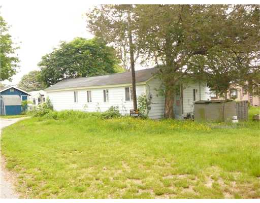 33 Andrew Comstock Road Warwick, RI 02886 - Photo 8 of 9 Exterior Front.
