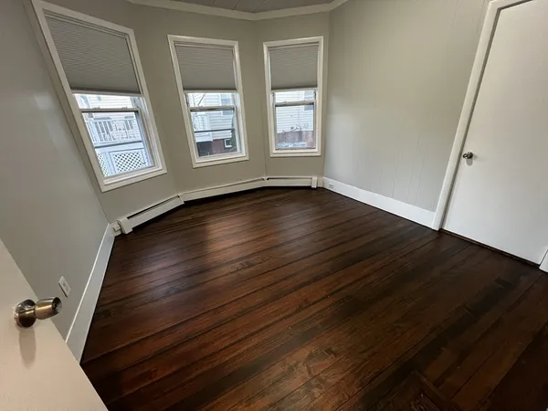 $5,250 | 158 Holland Street, Unit 1, Somerville, MA 02144
