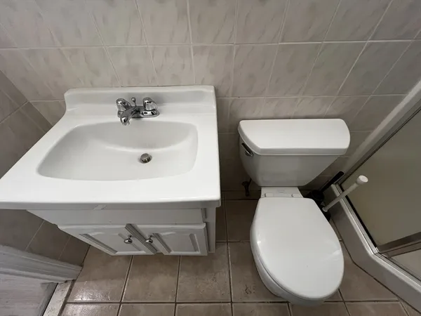 $5,250 | 158 Holland Street, Unit 1, Somerville, MA 02144