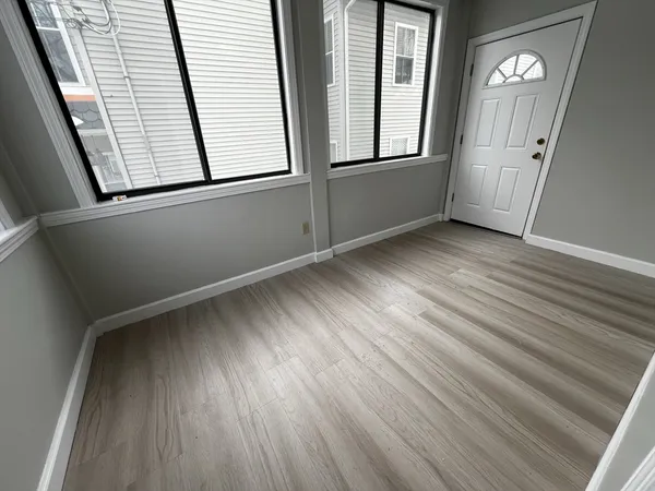 $5,250 | 158 Holland Street, Unit 1, Somerville, MA 02144
