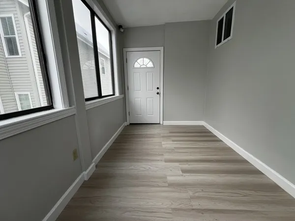 $5,250 | 158 Holland Street, Unit 1, Somerville, MA 02144