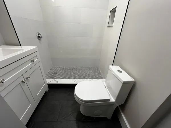 $5,250 | 158 Holland Street, Unit 1, Somerville, MA 02144