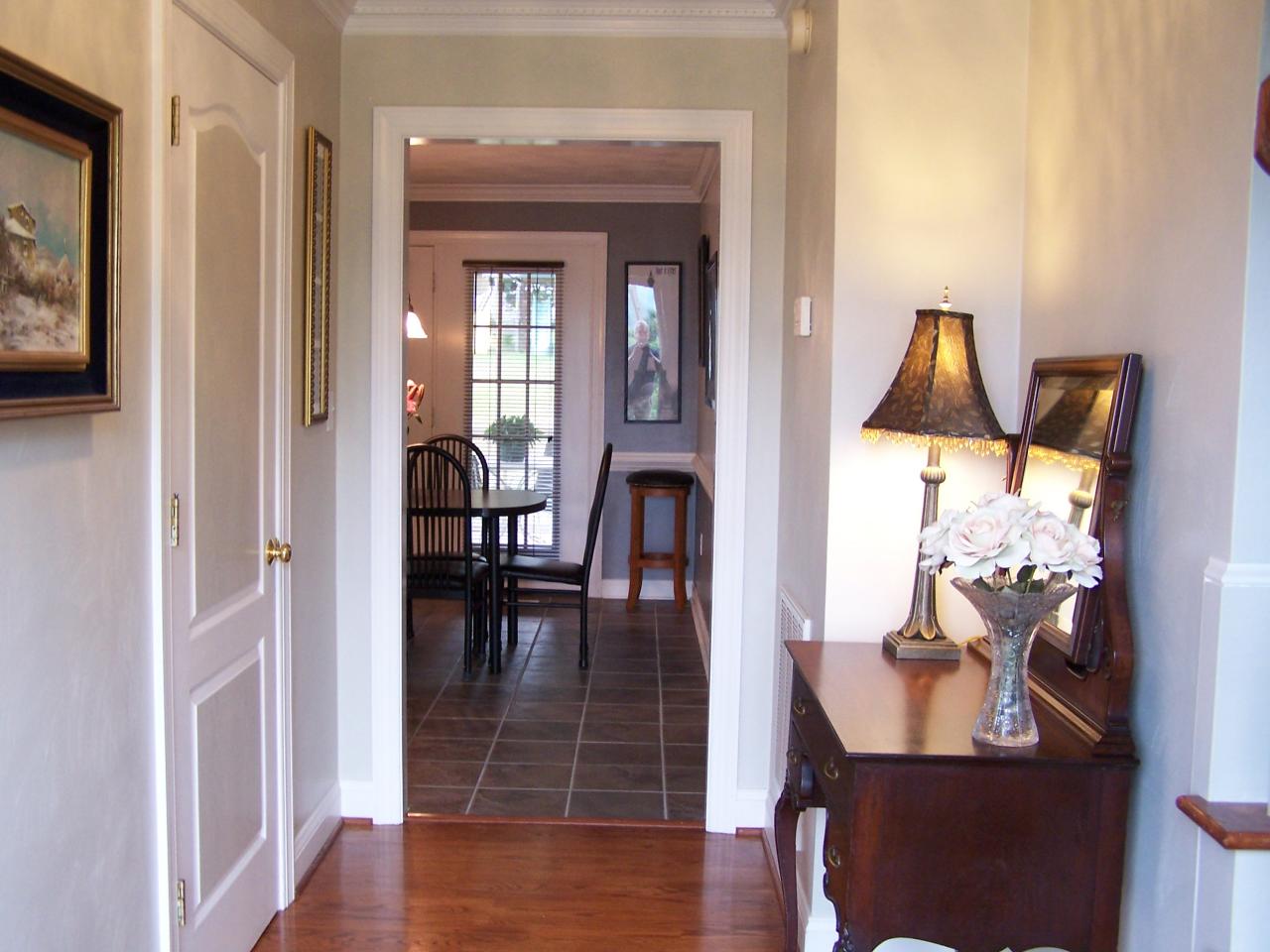 316 Winesap Road Roanoke, VA 24019 - Photo 8 of 26 Foyer